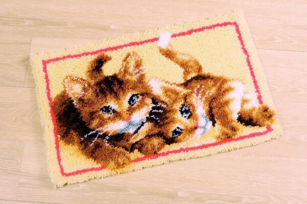 Vervaco PN-0145610 Knüpfteppichpackung Spielende Katzen